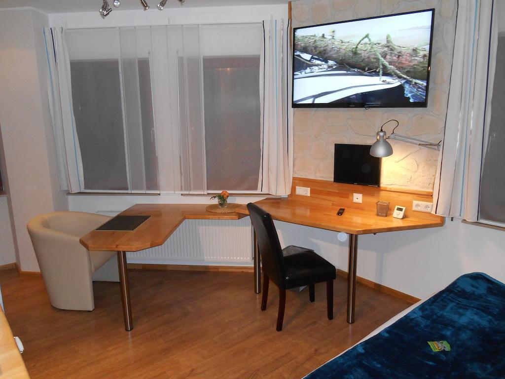 Warum ins Hotel Neckarsulm Exterior foto