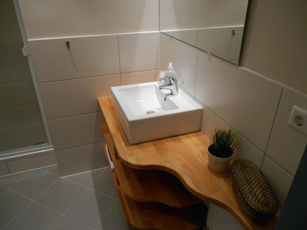 Warum ins Hotel Neckarsulm Exterior foto