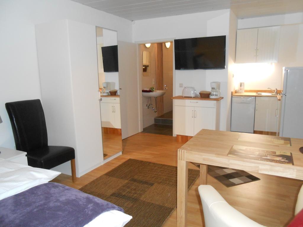 Warum ins Hotel Neckarsulm Exterior foto